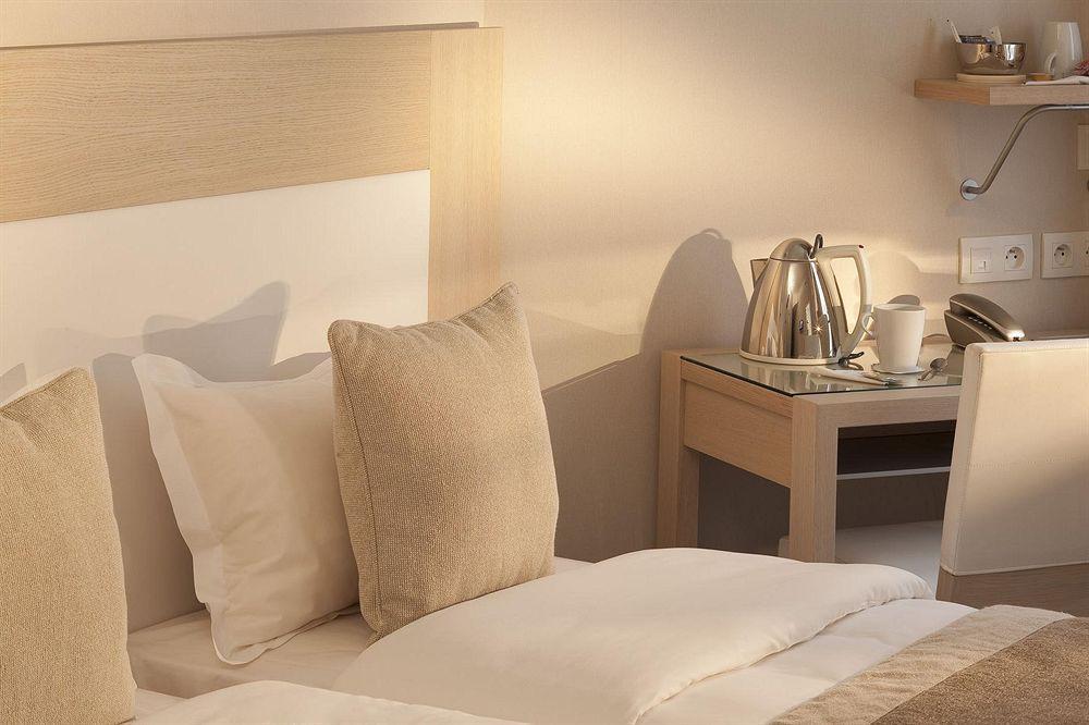 Hotel Du Savoir Париж Стая снимка