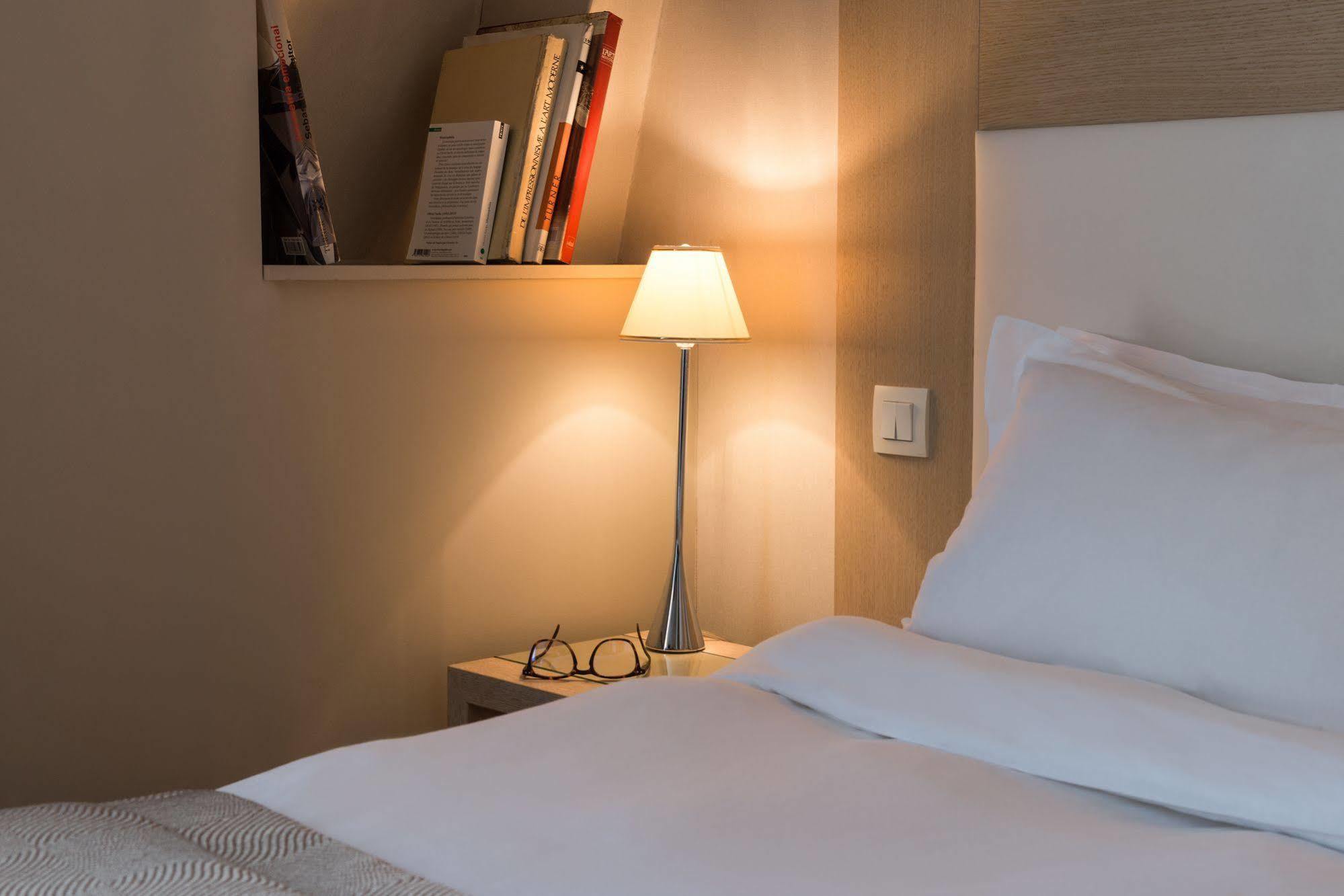 Hotel Du Savoir Париж Екстериор снимка
