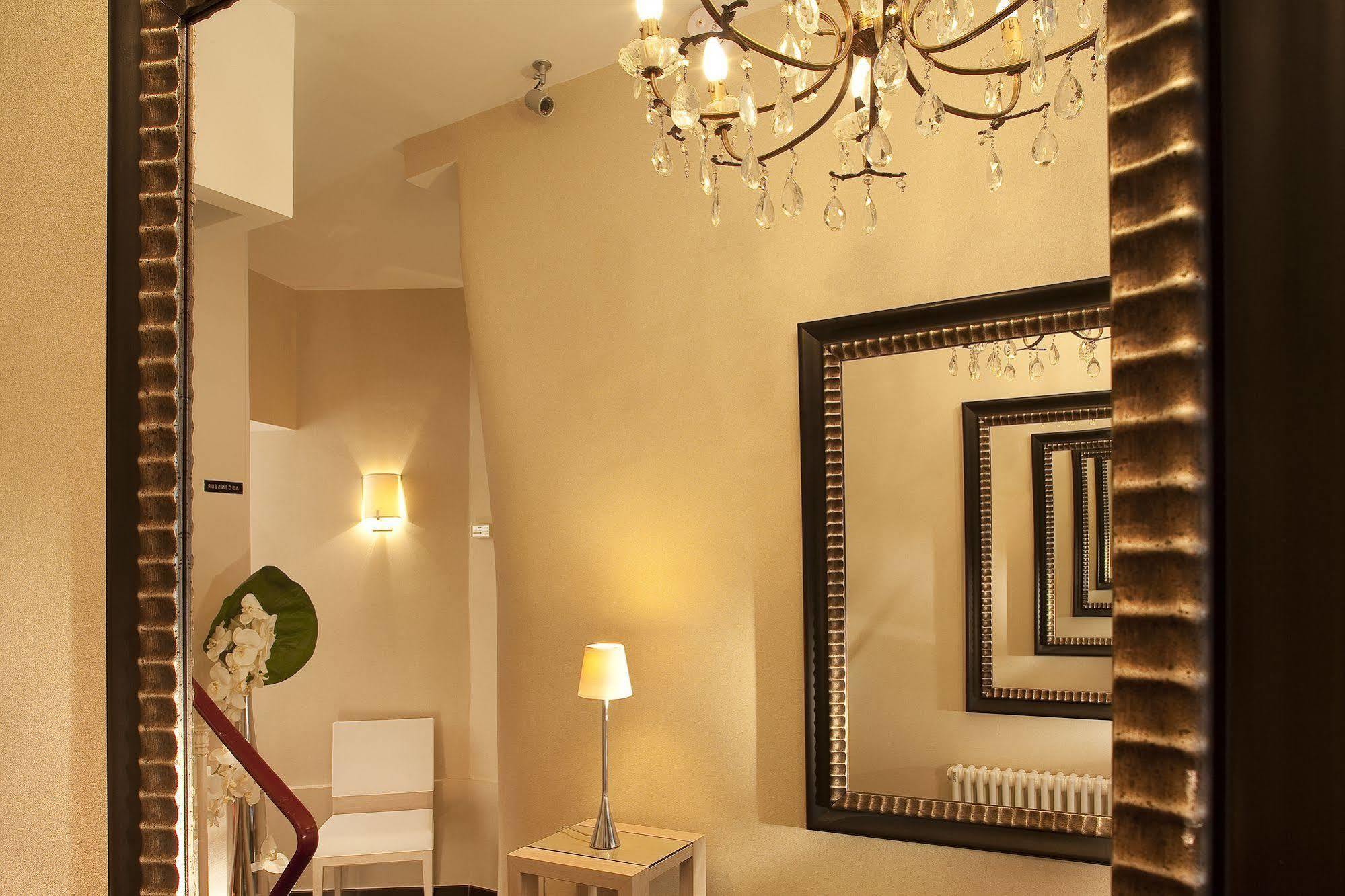 Hotel Du Savoir Париж Екстериор снимка